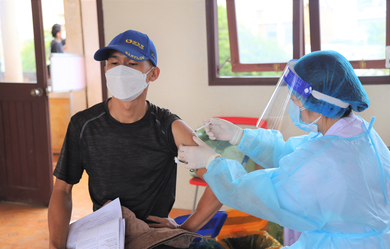 TP Bảo Lộc được Bệnh viện Quân Y 175 tài trợ 2.000 liều vắc xin AstraZaneca