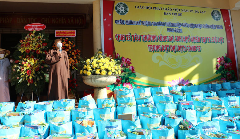 Trưởng Ban Trị sự Giáo hội Phật giáo Việt Nam TP Đà Lạt – Đại đức Thích Vạn Trí phát động hoạt động trao quà