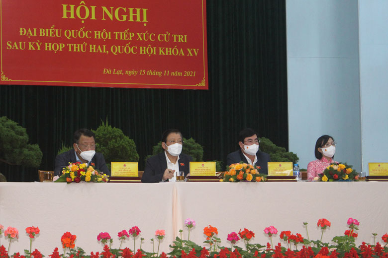 Đoàn Đại biểu Quốc hội tiếp xúc cử tri tại thành phố Đà Lạt