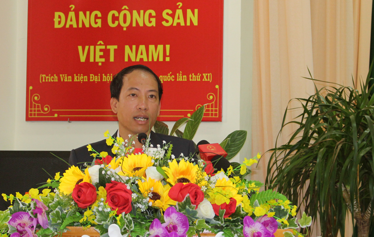 Chủ tịch UBND huyện Lạc Dương Sử Thanh Hoài ghi nhận, tiếp thu và giải trình kiến nghị thuộc thẩm quyền