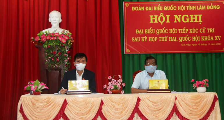 Đoàn đại biểu Quốc hội tiếp xúc với cử tri huyện Di Linh