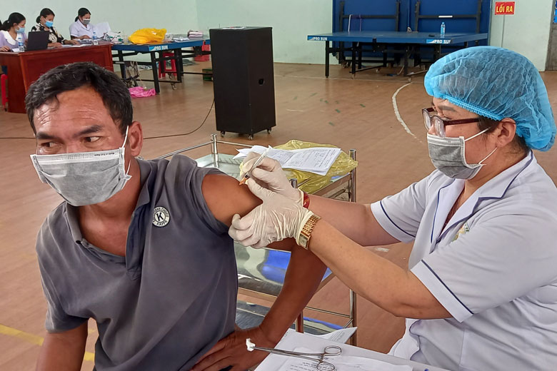 Lâm Hà: Tỷ lệ bao phủ vắc xin phòng Covid-19 mũi 1 đạt 97,7%