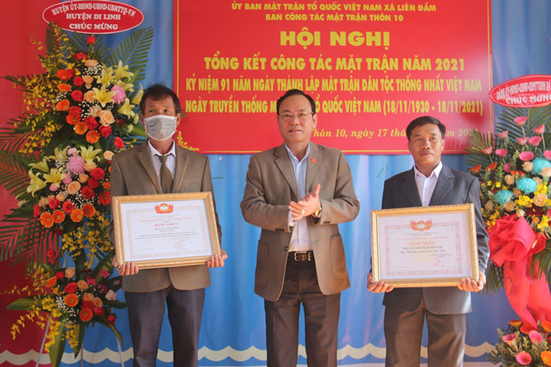 Trưởng ban Nội chính Tỉnh ủy dự Ngày hội Đại đoàn kết dân tộc tại Di Linh