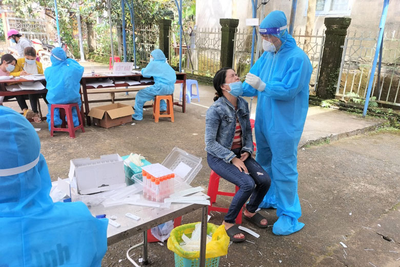 Đạ Huoai: Nhiều tiểu thương mắc Covid-19, tạm dừng hoạt động chợ thị trấn Đạ M'ri