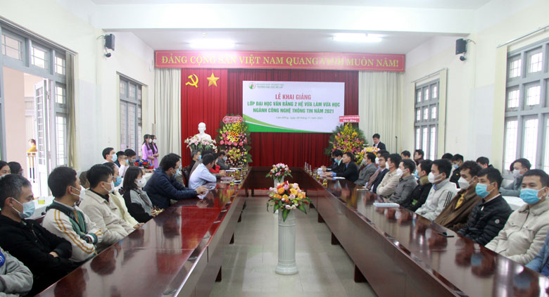 Khai giảng lớp đại học văn bằng 2 ngành công nghệ thông tin cho lực lượng công an Lâm Đồng
