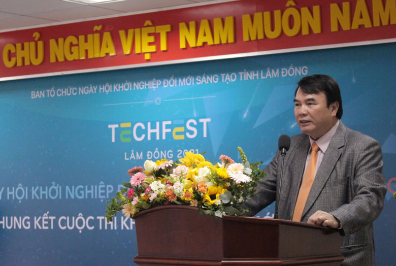 TS. Phạm S – Phó Chủ tịch UBND tỉnh phát biểu khai mạc Ngày hội