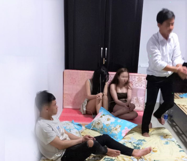 Bảo Lộc: Bắt quả tang nhóm thanh niên mở ''tiệc'' ma túy trong nhà nghỉ