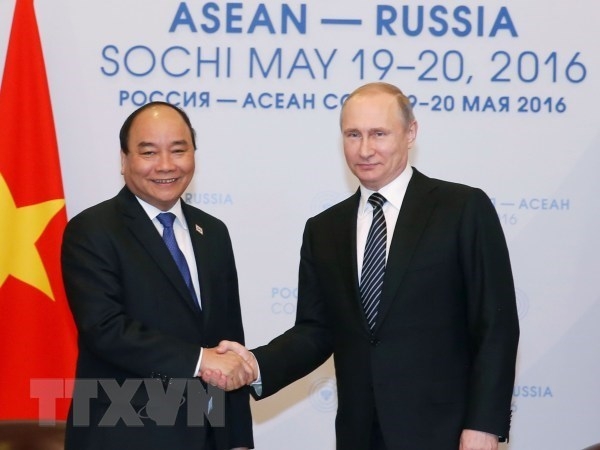 Hai nhà lãnh đạo Việt Nam-Nga gặp nhau năm 2016
