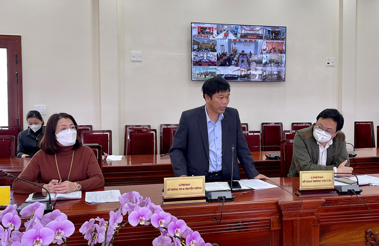 Ông Huỳnh Minh Hải – Giám đốc Sở Thông tin và Truyền thông tỉnh phát biểu về công tác tuyên truyền và cập nhật thông tin tiêm chủng vắc xin phòng Covid-19 tại địa phương