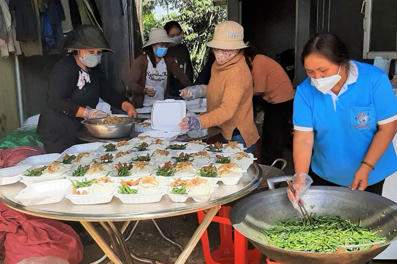 Bảo Lâm: Bếp ăn 0 đồng phục vụ người dân cách ly tại B'Đơr