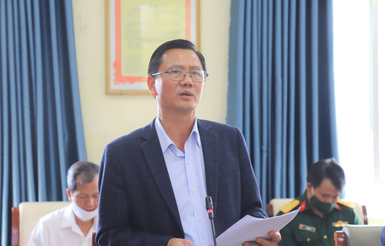 Ông Đoàn Kim Đình – Chủ tịch UBND TP Bảo Lộc báo cáo tại buổi làm việc