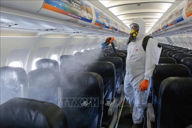 ''Bí kíp'' hạn chế nguy cơ lây nhiễm virus SARS-CoV-2 trên máy bay