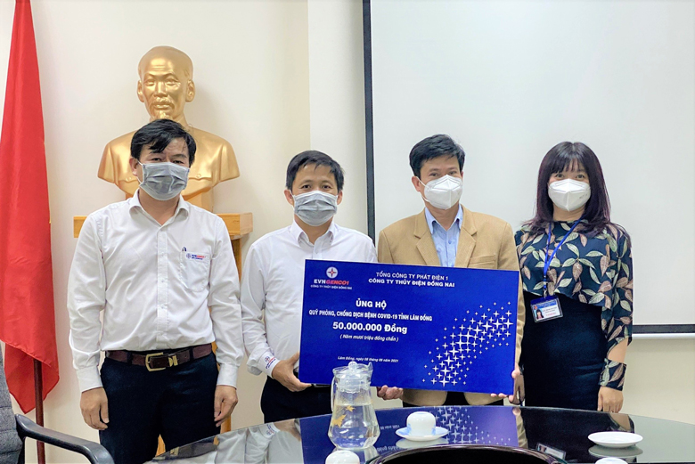 Công ty Thủy điện Đồng Nai đóng góp ủng hộ Quỹ Phòng chống dịch Covid-19 tỉnh Lâm Đồng