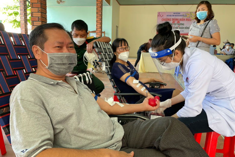 Đạ Tẻh: Tiếp nhận 227 đơn vị máu tình nguyện