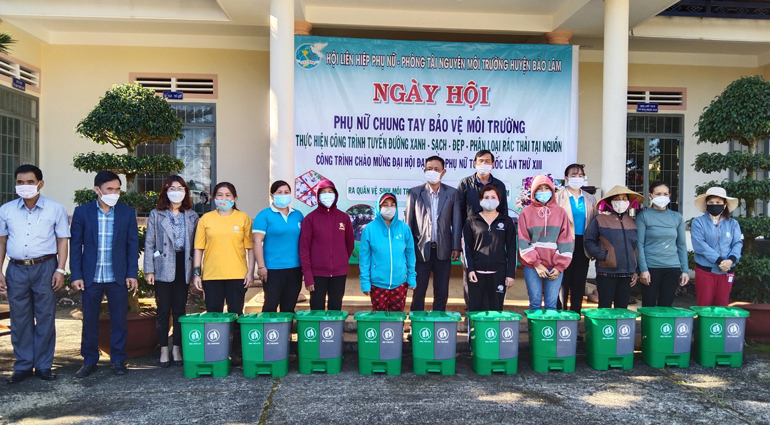 Bảo Lâm: Truyền thông phòng chống rác thải nhựa cho hội viên phụ nữ