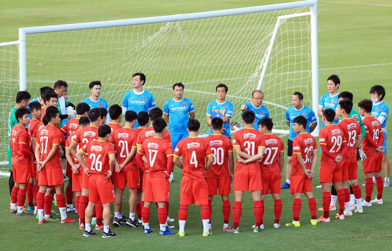 Bỏ qua thất bại, tuyển Việt Nam hướng đến chức vô địch AFF Cup 2022