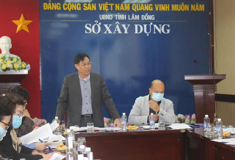 Ông Võ Ngọc Hiệp - Ủy viên BTV Tỉnh ủy, Chủ tịch Ủy ban MTTQ Việt Nam tỉnh, Trưởng Đoàn giám sát đã thẳng thắn trao đổi về những vấn đề còn bất cập trong thủ tục cấp phép xây dựng hiện nay
