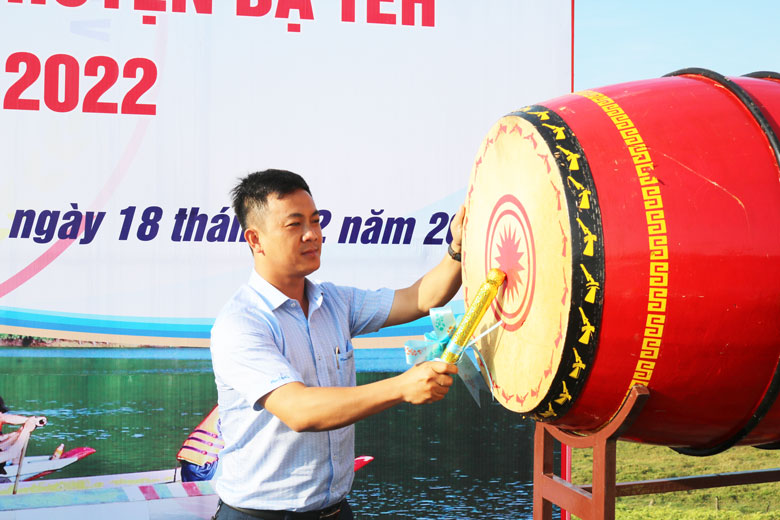Sôi nổi giải đua thuyền truyền thống huyện Đạ Tẻh