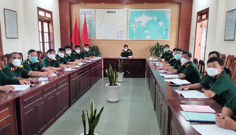 Lực lượng vũ trang huyện Đạ Tẻh tham dự lớp học tập, quán triệt chuyên đề 2022 bằng hình thức trực tuyến