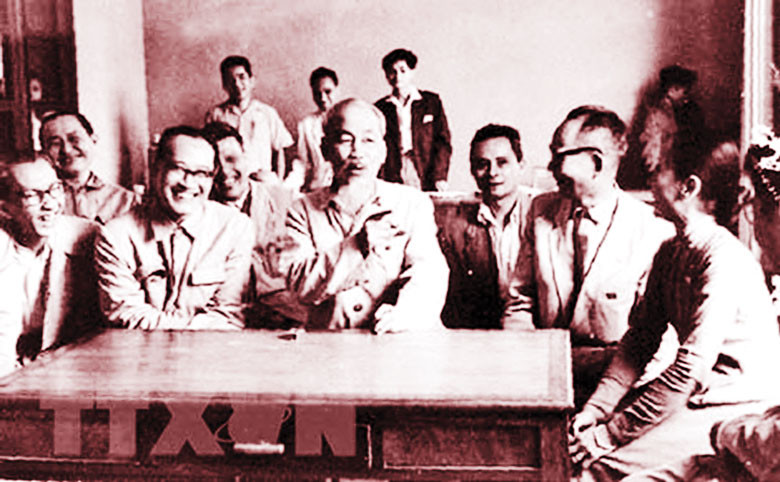 Tư tưởng Hồ Chí Minh về xây dựng ngành Y và đạo đức của người thầy thuốc Việt Nam hiện nay