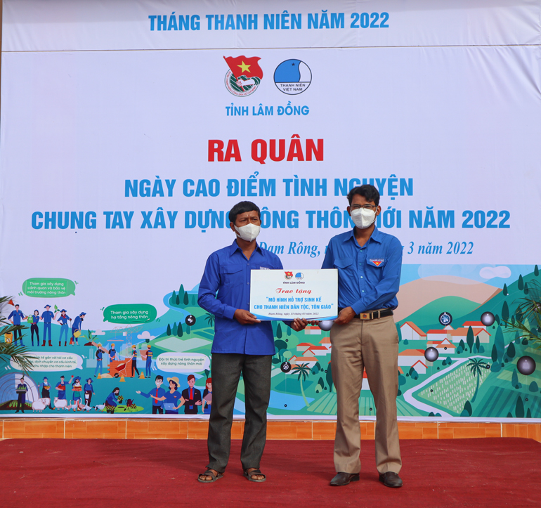 Thanh niên Lâm Đồng triển khai hoạt động cao điểm tình nguyện chung tay xây dựng nông thôn mới
