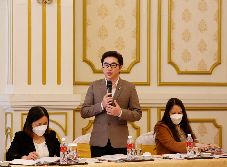 Ông Hoàng Ngọc Huy tổ chức thảo luận và lấy ý kiến từ các doanh nghiệp và đơn v