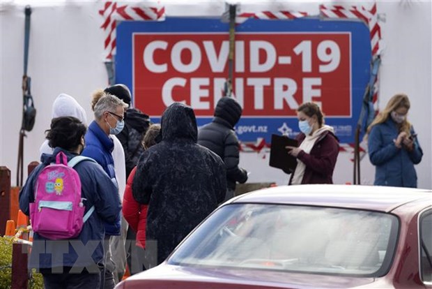 Người dân xếp hàng chờ xét nghiệm COVID-19 tại Wellington, New Zealand