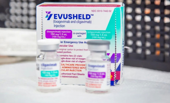 EVUSHELD là thuốc, không phải là "siêu vaccine", không được phép sử dụng để dự phòng COVID-19.