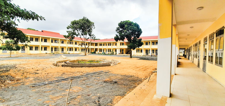 Trường Tiểu học Quảng Hiệp, Đức Trọng xây mới với tổng mức đầu tư trên 18,7 tỷ đồng, đưa vào sử dụng trong năm học 2021-2022.