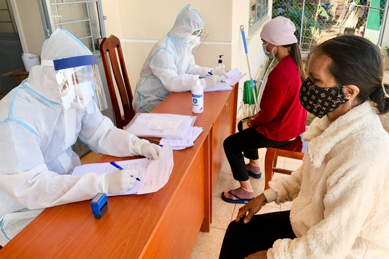 Trung tâm Kiểm soát bệnh tật Lâm Đồng phối hợp với y tế địa phương tổ chức khám sàng lọc bệnh lao tiềm ẩn tại cộng đồng