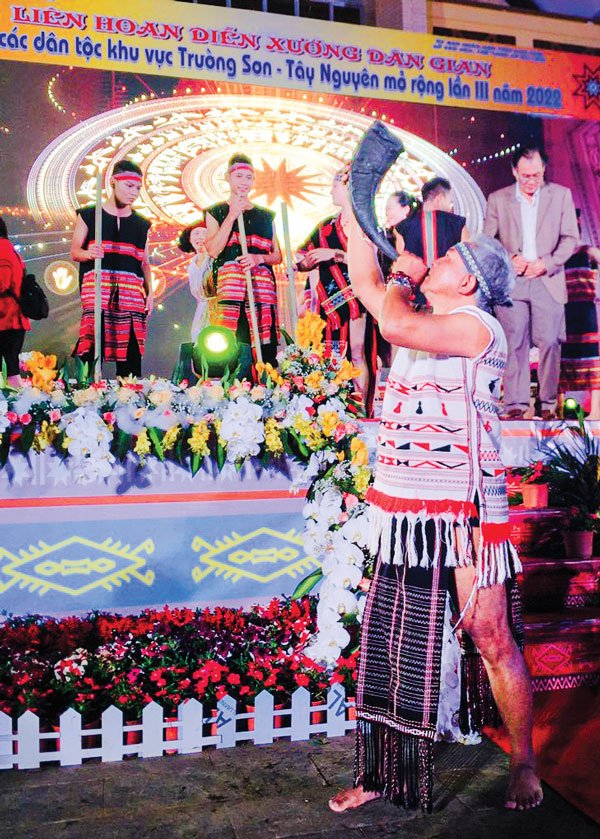 Tái hiện lễ hội Mừng lúa mới Nhô R’hê của người K’Ho - Lâm Hà