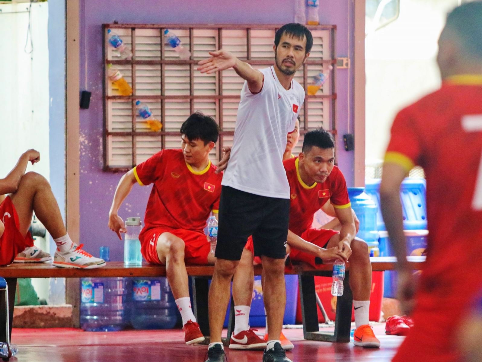 Tuyển futsal Việt Nam lên đường sang Thái Lan tập huấn