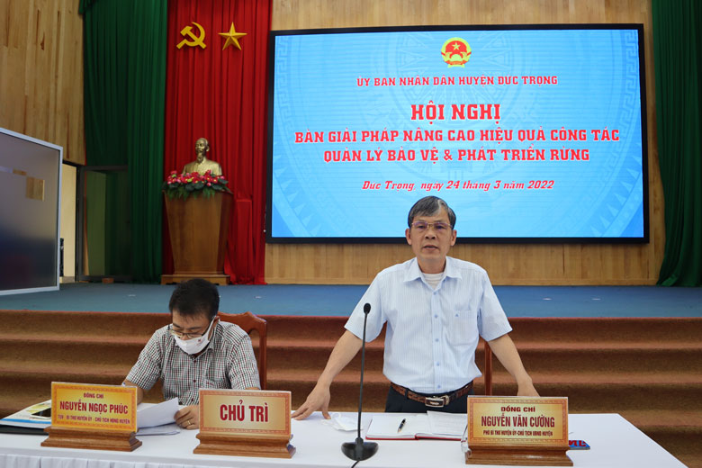 Đồng chí Nguyễn Văn Cường - Chủ tịch UBND huyện Đức Trọng phát biểu chỉ đạo tại hội nghị