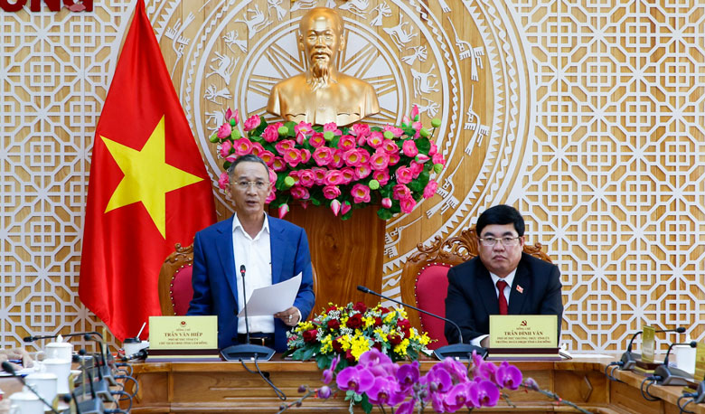 Chủ tịch UBND tỉnh Trần Văn Hiệp kết luận hội nghị