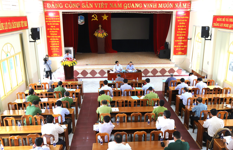 Toàn cảnh buổi làm việc của Chủ tịch UBND tỉnh Lâm Đồng với huyện Bảo Lâm