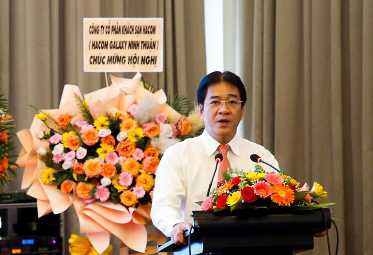 Ông Nguyễn Long Biên – Phó Chủ tịch UBND tỉnh Ninh Thuận phát biểu chào mừng