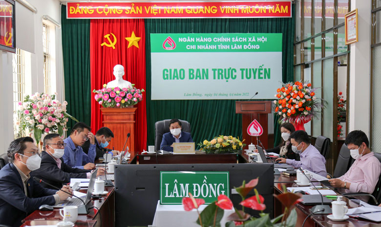 Tham dự tập huấn tại điểm cầu Ngân hàng Chính sách xã hội tỉnh Lâm Đồng