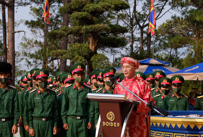 Chủ tịch UBND tỉnh Lâm Đồng Trần Văn Hiệp đọc chúc văn Giỗ tổ Hùng Vương