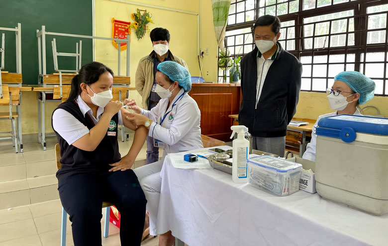 Đà Lạt: 4 trường triển khai điểm tiêm vắc xin phòng Covid-19 cho trẻ em từ 11 đến dưới 12 tuổi