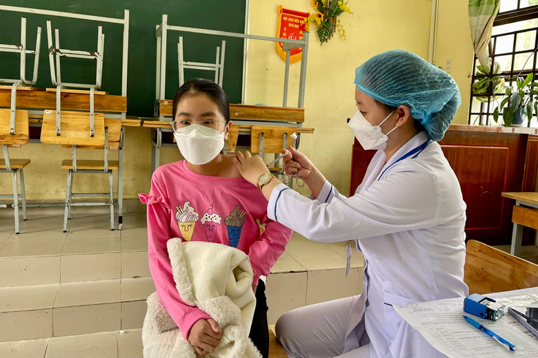 Tiêm vắc xin phòng Covid-19 cho trẻ em từ 11 đến dưới 12 tuổi tại TP Đà Lạt