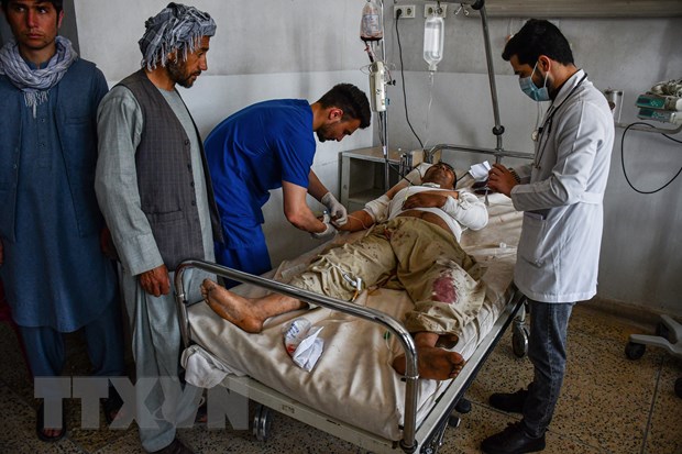IS đánh bom xe chở khách ở Afghanistan gây thương vong