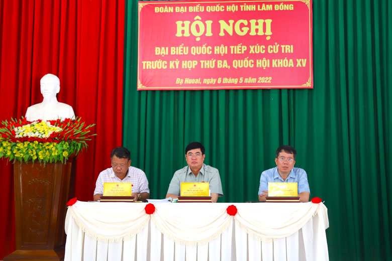 Đoàn ĐBQH Lâm Đồng tiếp xúc với cử tri huyện Đạ Huoai