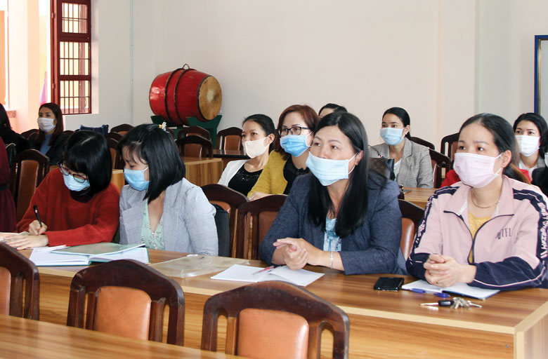 Đội ngũ cán bộ và giáo viên Lâm Đồng tập huấn Chương trình giáo dục phổ thông mới qua nền tảng CNTT