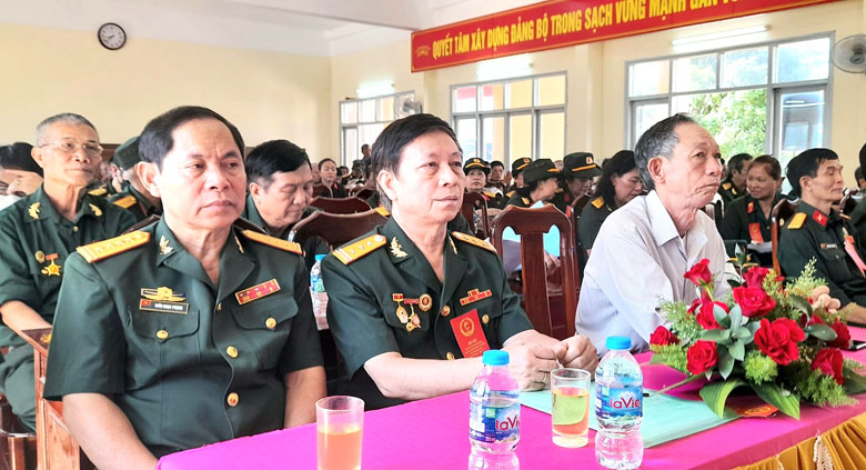  Lãnh đạo Sư đoàn 338 đương nhiệm và qua các thời kỳ tham dự lễ thành lập Ban Liên lạc tại Lâm Đồng