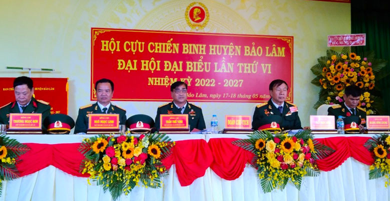 Đoàn Chủ tịch điều hành Đại hội đại biểu Hội CCB huyện Bảo Lâm nhiệm kỳ 2022 – 2027