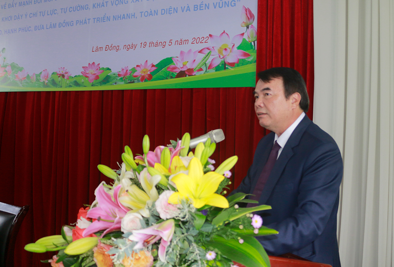 Đồng chí Phạm S – Phó Chủ tịch UBND tỉnh phát biểu khai mạc và đề dẫn tọa đàm