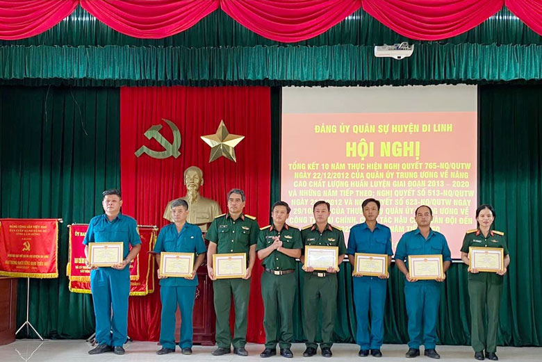 Di Linh: Tổng kết 10 năm thực hiện các nghị quyết của Quân uỷ Trung ương về huấn luyện, hậu cần và tài chính trong Quân đội
