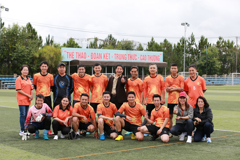 Đội bóng đá Lâm Đồng tham dự hội thao
