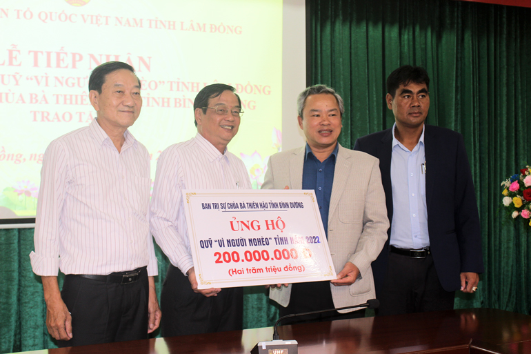 Các doanh nghiệp, nhà hảo tâm chung tay ủng hộ Quỹ Vì người nghèo tỉnh Lâm Đồng