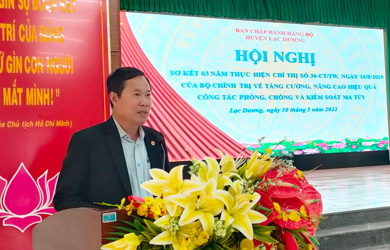 Đồng chí Phạm Triều – Bí thư Huyện ủy, Chủ tịch HĐND huyện phát biểu kết luận hội nghị